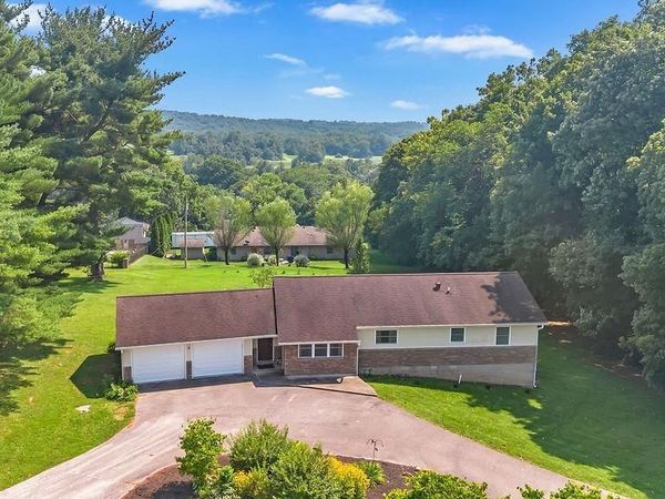 1744 Parkview Drive, Bedford, IN 47421