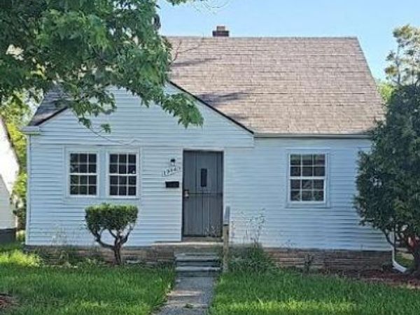19440 W Chicago Avenue, Detroit, MI 48228