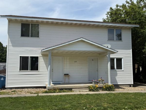205 E Logan Street , Atlanta, IL 61723