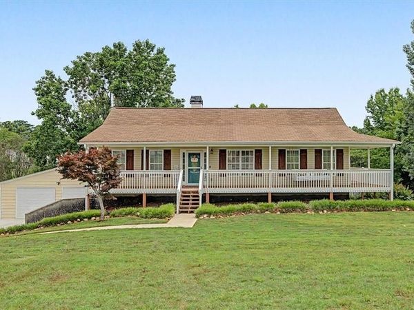 124 Chrissy Dr , Temple, GA 30179