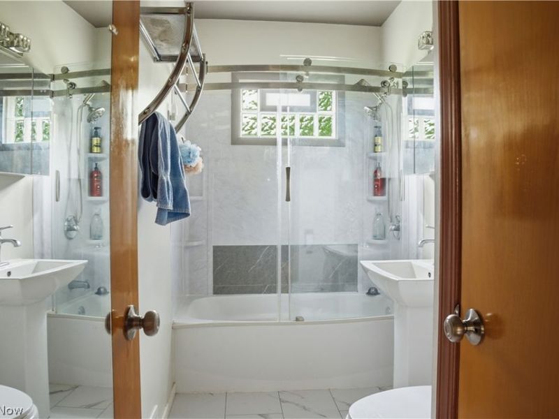 8225 Kenyon Drive SE, Warren, OH 44484 Photo 15
