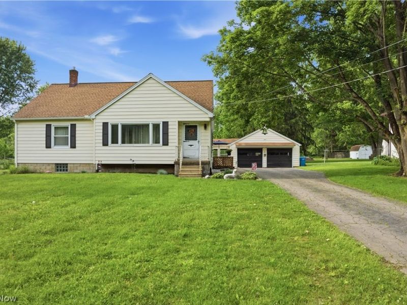 8225 Kenyon Drive SE, Warren, OH 44484 Photo 35
