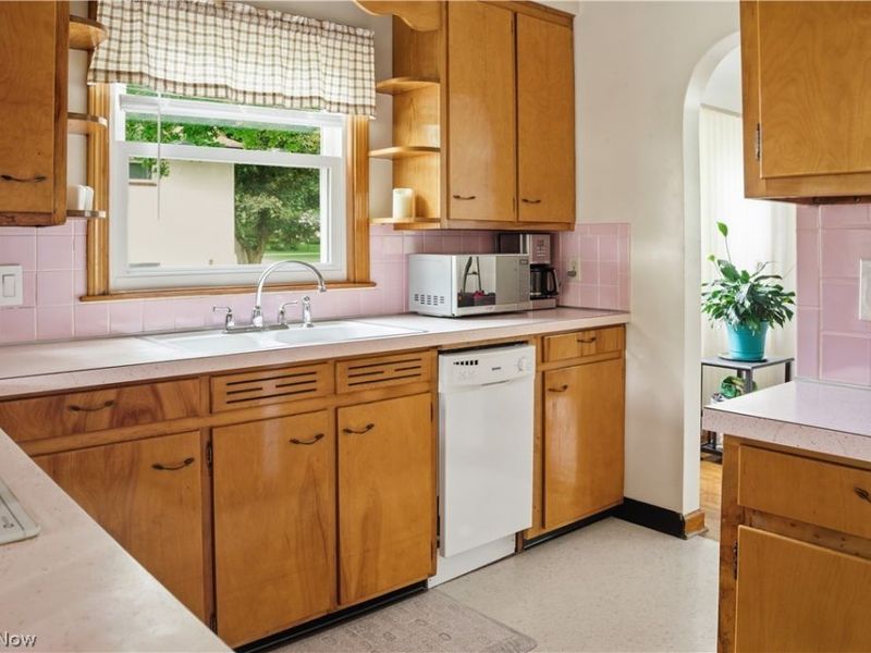 8225 Kenyon Drive SE, Warren, OH 44484 Photo 9