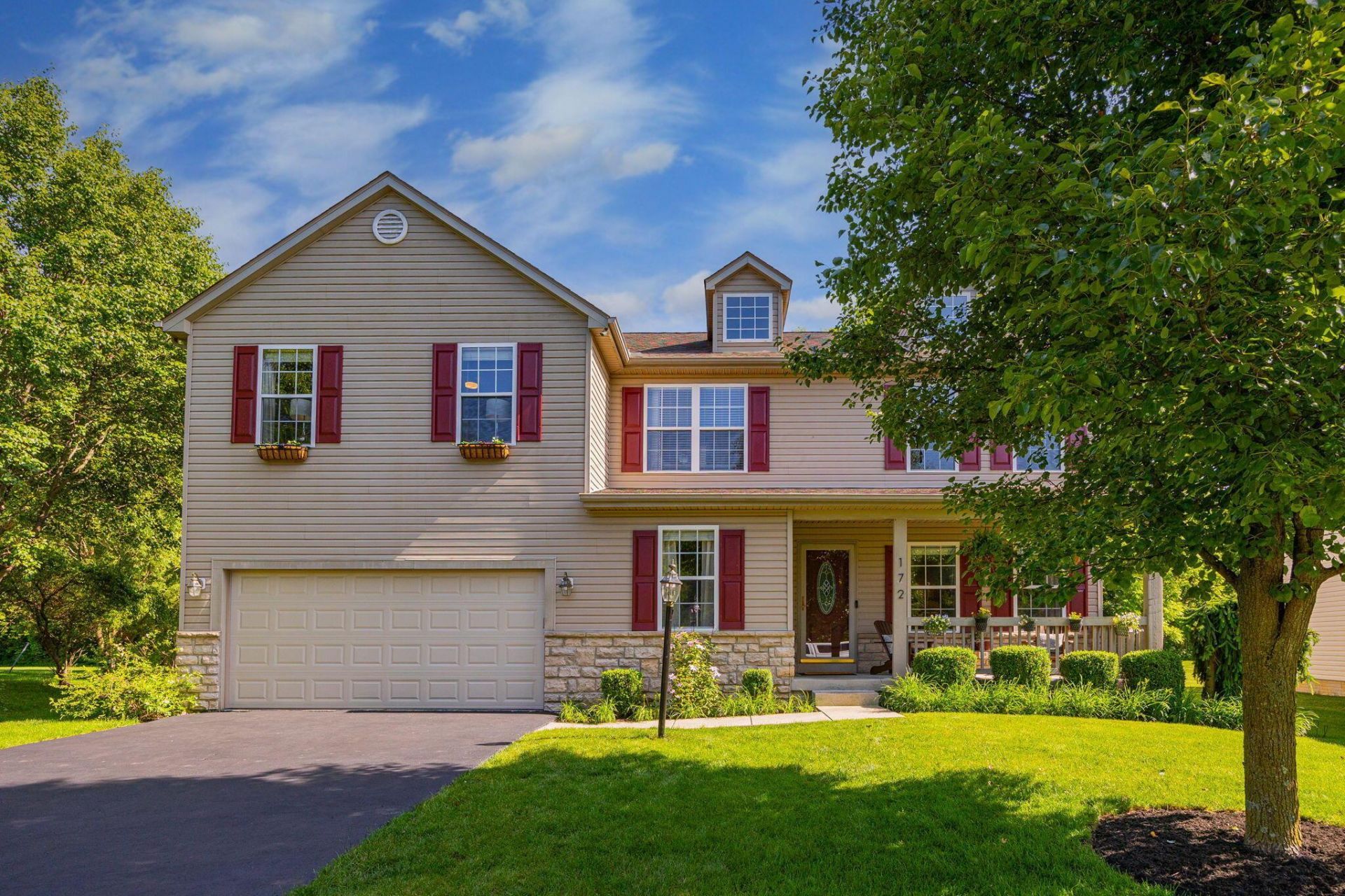 172 Leasure Drive, Pickerington, OH 43147 Main Photo