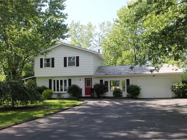 1 Lydun Drive , Albion, NY 14411