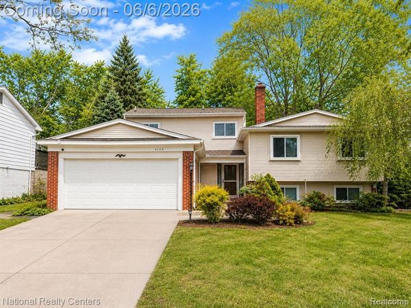 2182 Yorktown Drive , Ann Arbor, MI 48105