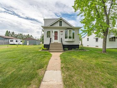 3219 4th Avenue W, Hibbing, MN 55746