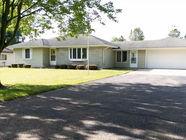 58413 220th Street , Austin, MN 55912
