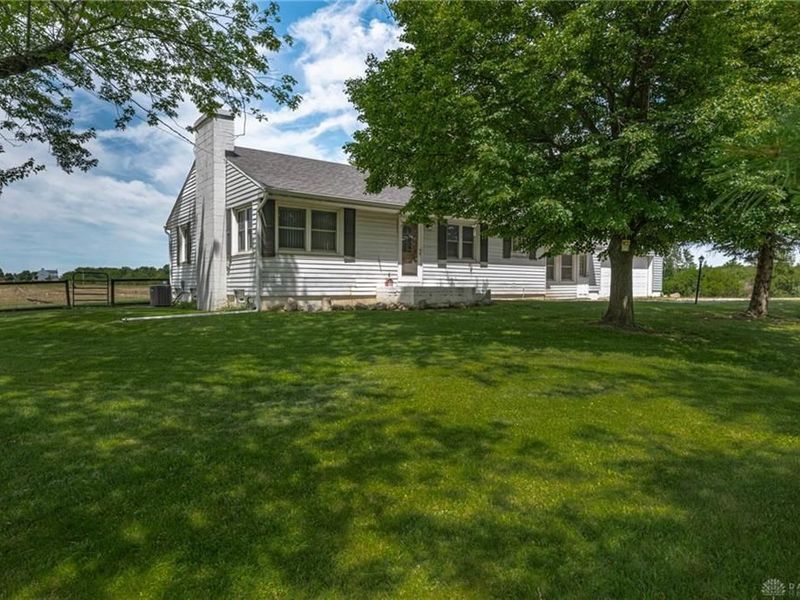 7673 Brookville Phillipsburg Road, Clay Township, OH 45309 Photo 2