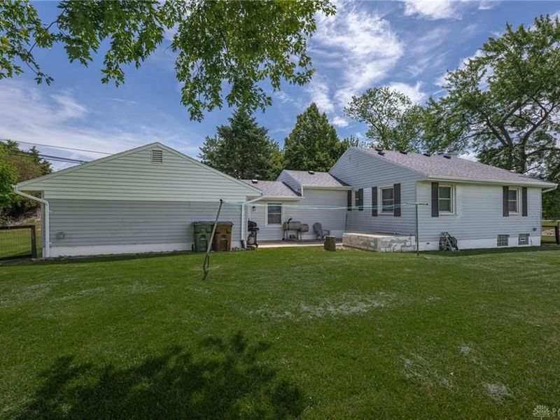 7673 Brookville Phillipsburg Road, Clay Township, OH 45309 Photo 25