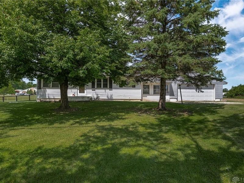 7673 Brookville Phillipsburg Road, Clay Township, OH 45309 Photo 3