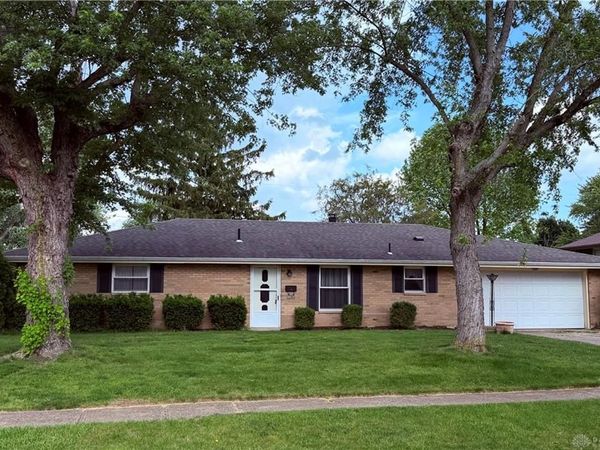 6820 Rushleigh Road, Englewood, OH 45322