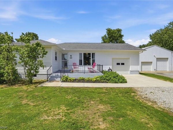 262 W 4th Street , Frazeysburg, OH 43822