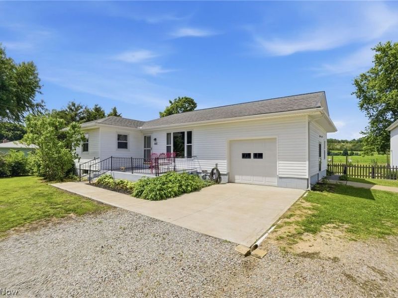 262 W 4th Street , Frazeysburg, OH 43822 Photo 2