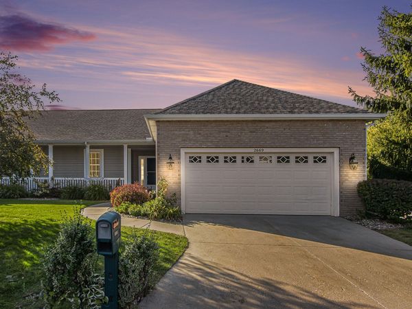 2669 Hunters Bluff, Kalamazoo, MI 49048
