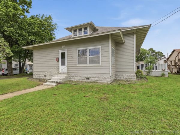 105 N 2nd Street , Wagoner, OK 74467
