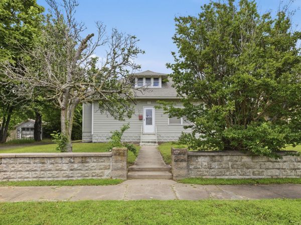 105 N 2nd Street , Wagoner, OK 74467