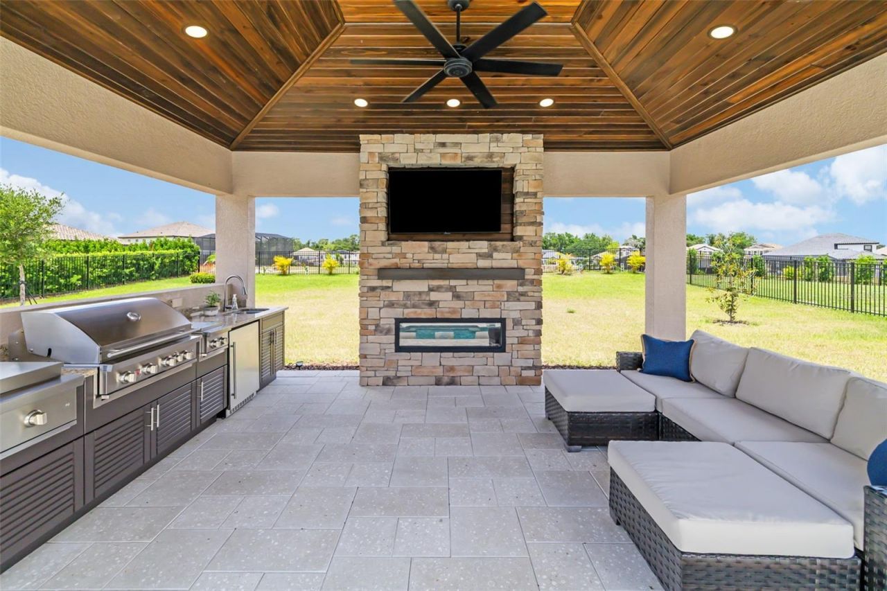1843 Cattle Baron Court, Lithia, FL 33547 Photo