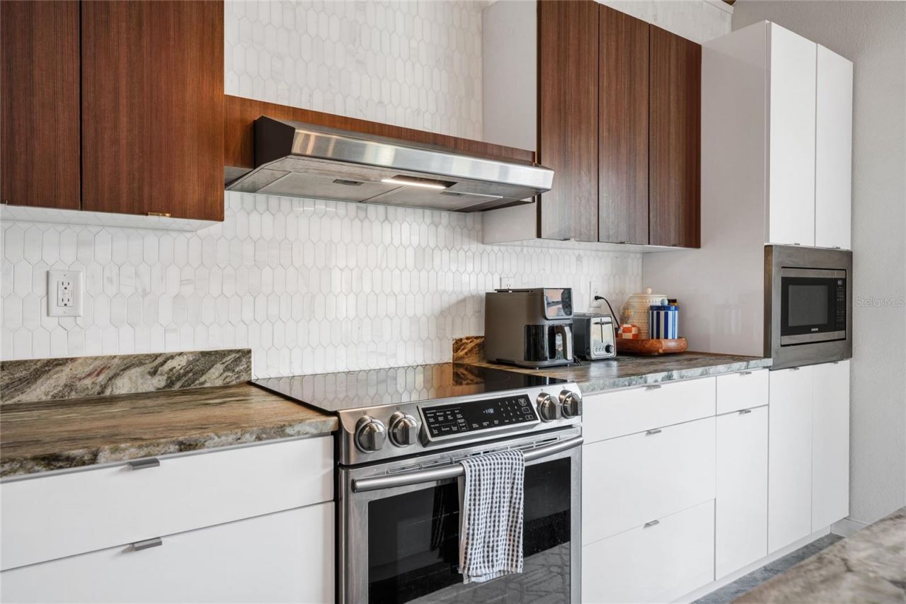 1607 Woodward Street, Unit 11, Orlando, FL 32803 Photo