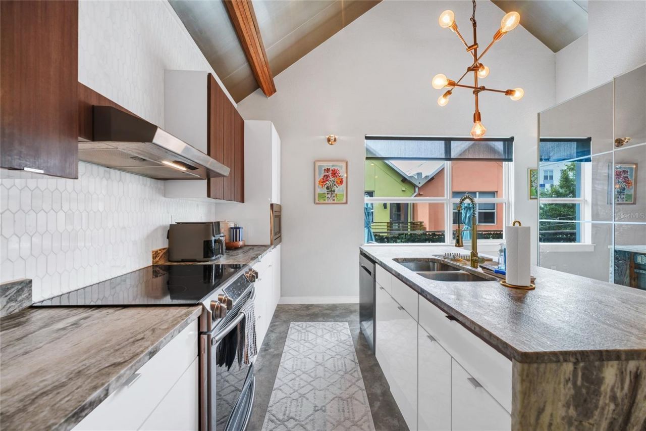 1607 Woodward Street, Unit 11, Orlando, FL 32803 Photo