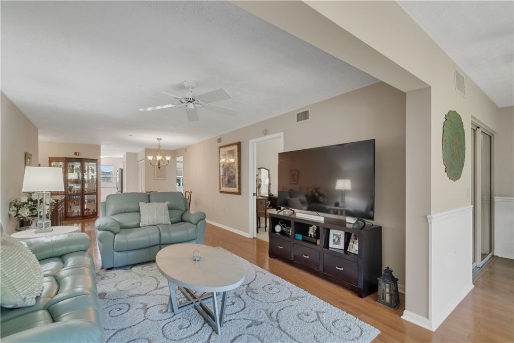740 Lake Orchid Circle, Unit 104, Vero Beach, FL 32962 Photo