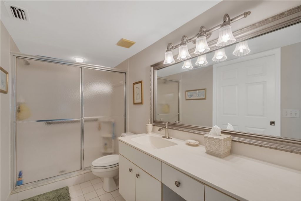 740 Lake Orchid Circle, Unit 104, Vero Beach, FL 32962 Photo