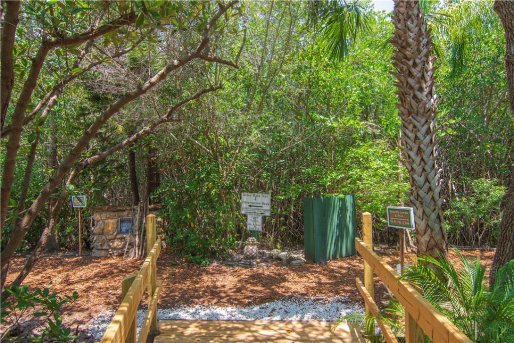 740 Lake Orchid Circle, Unit 104, Vero Beach, FL 32962 Photo