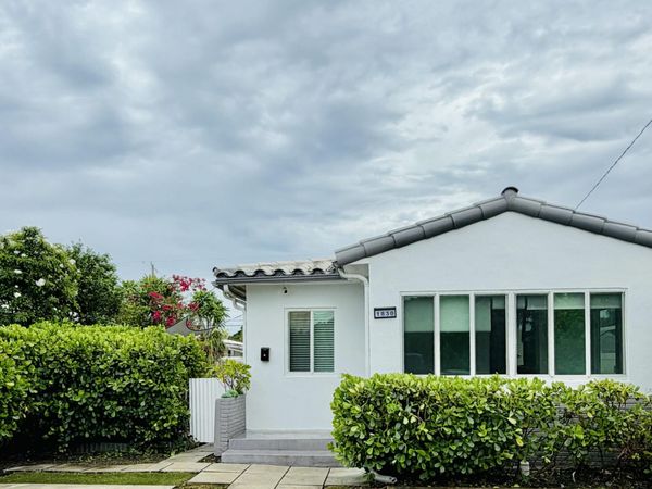 1830 Garfield Street, Hollywood, FL 33020
