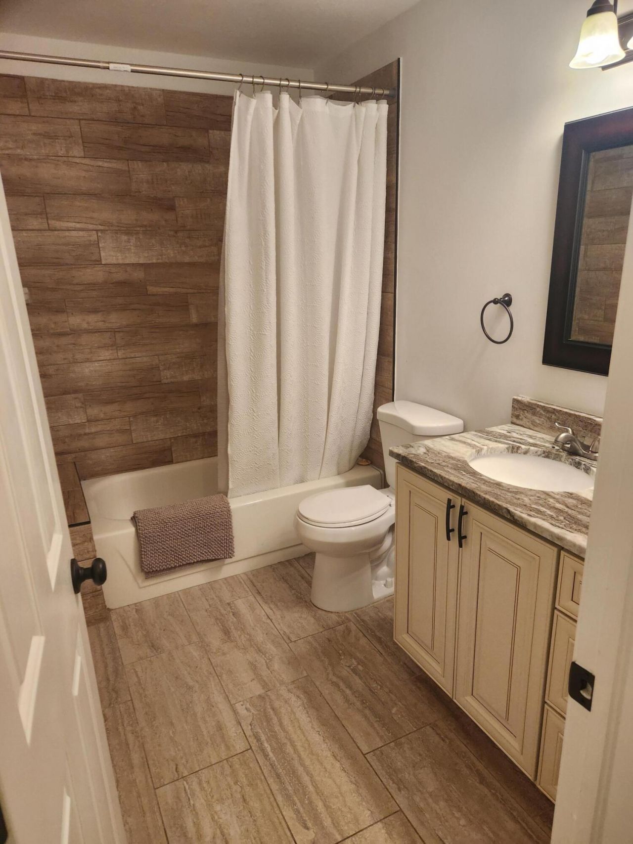 327 Southwind Drive, Unit 304, North Palm Beach, FL 33408 Photo