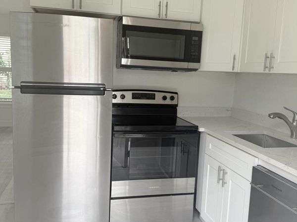 1913 NE 4th Street, Unit 1-9, Deerfield Beach, FL 33441