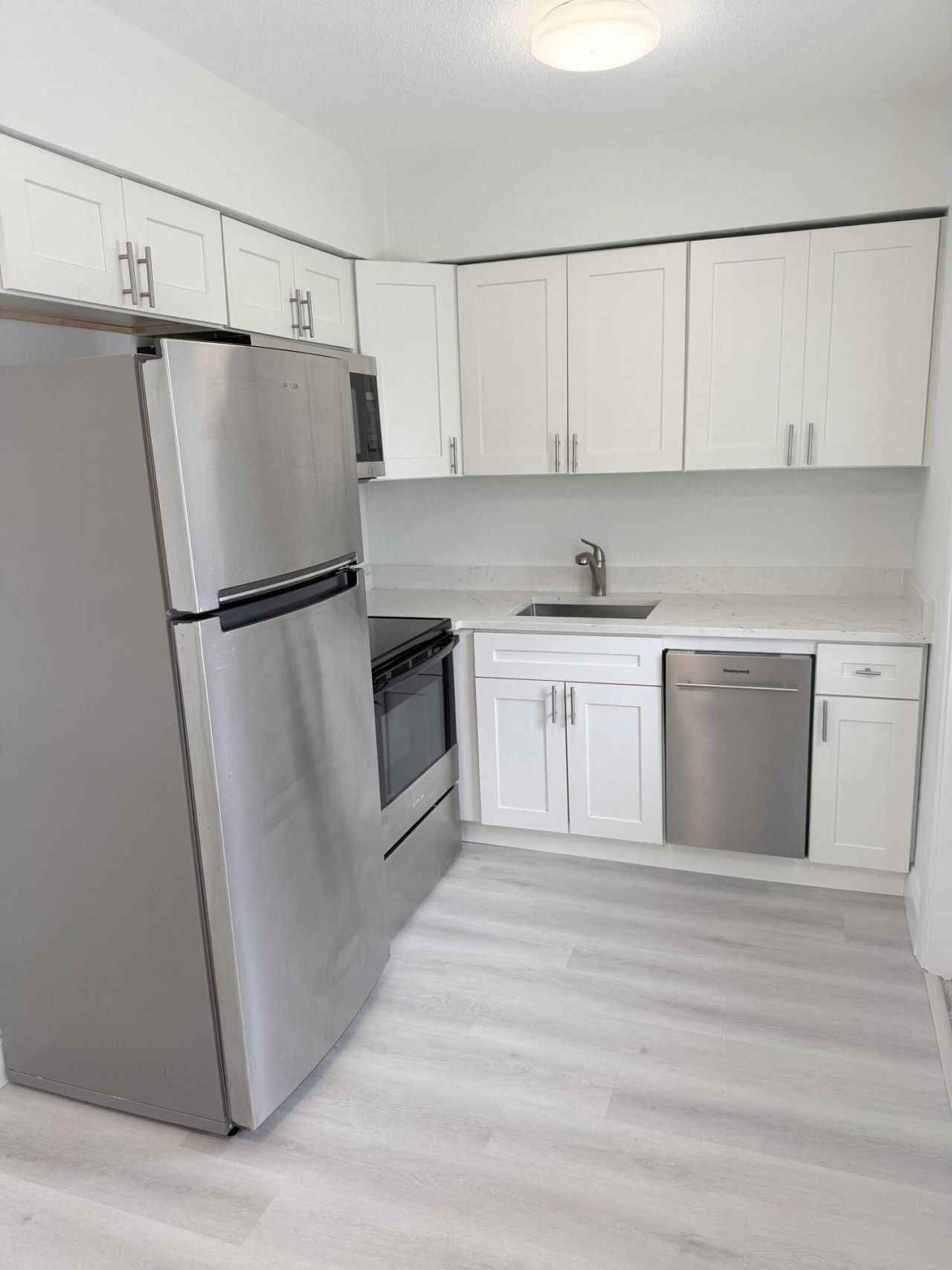 1913 NE 4th Street, Unit 1-9, Deerfield Beach, FL 33441 Photo