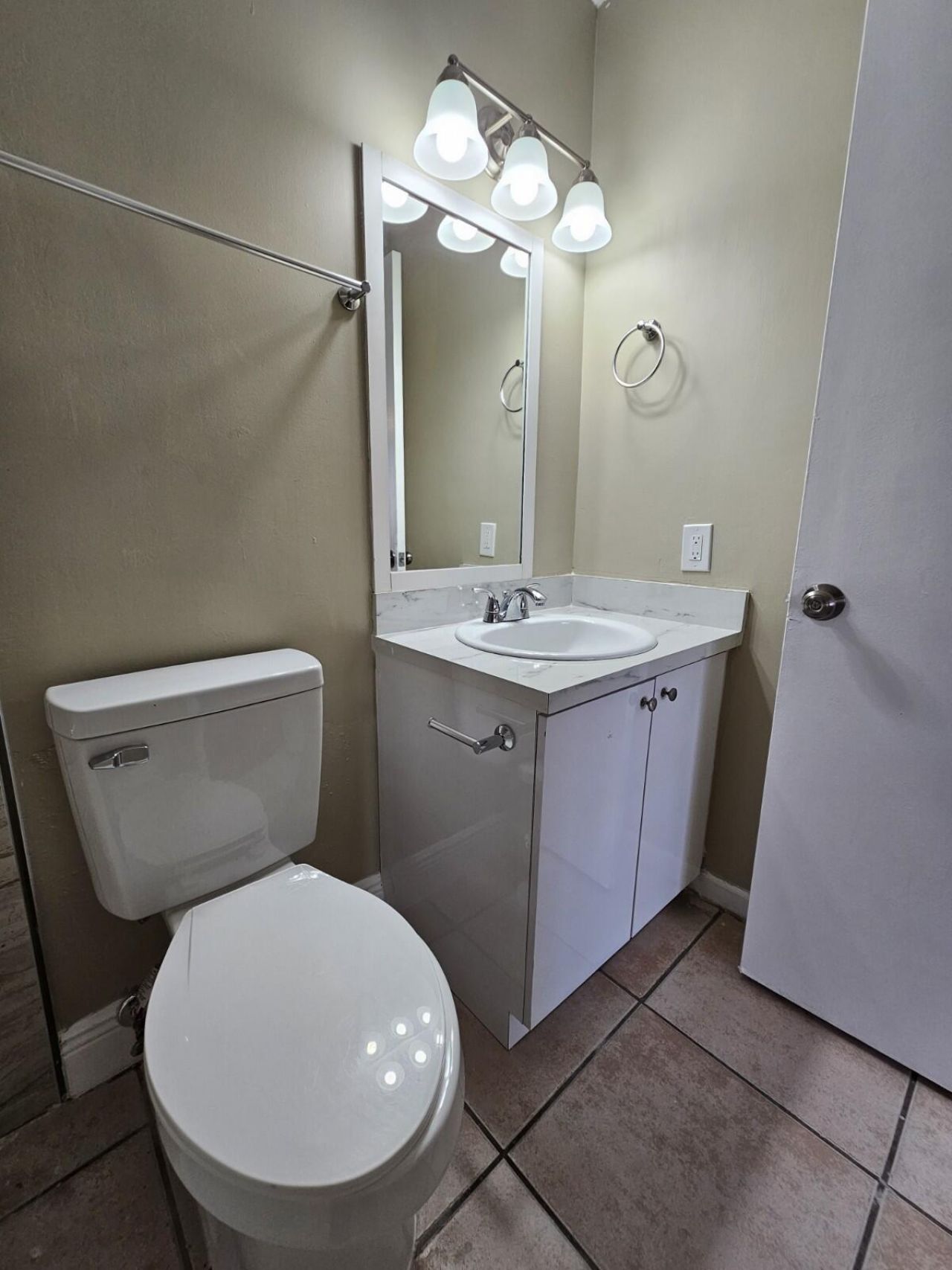 4795 Orleans Court, Unit B, West Palm Beach, FL 33415 Photo