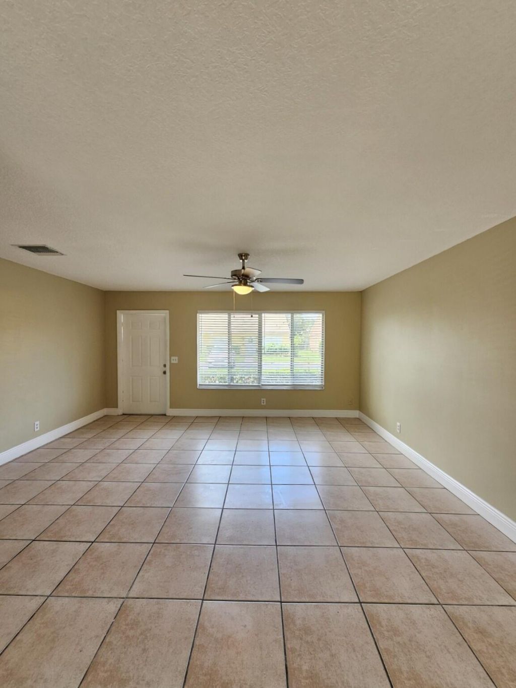 4795 Orleans Court, Unit B, West Palm Beach, FL 33415 Photo