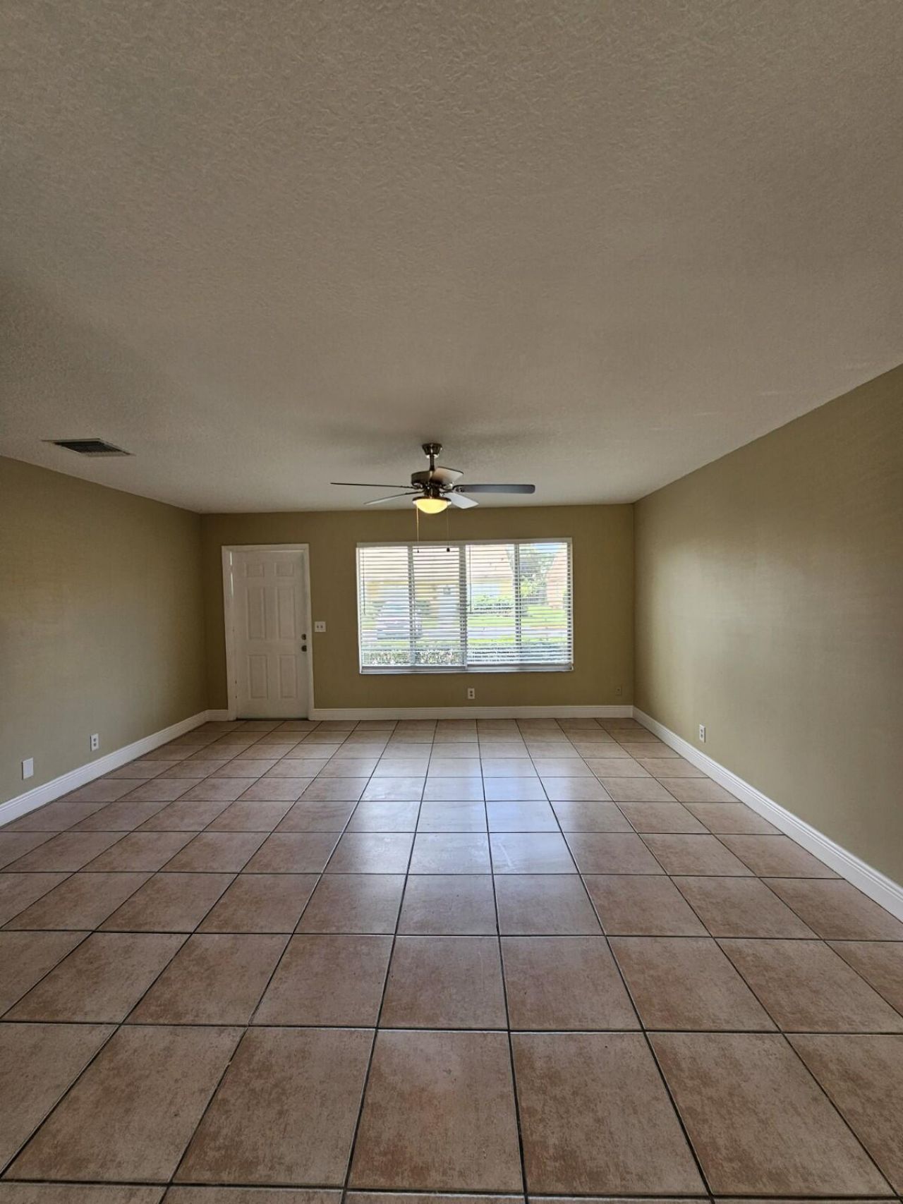 4795 Orleans Court, Unit B, West Palm Beach, FL 33415 Photo