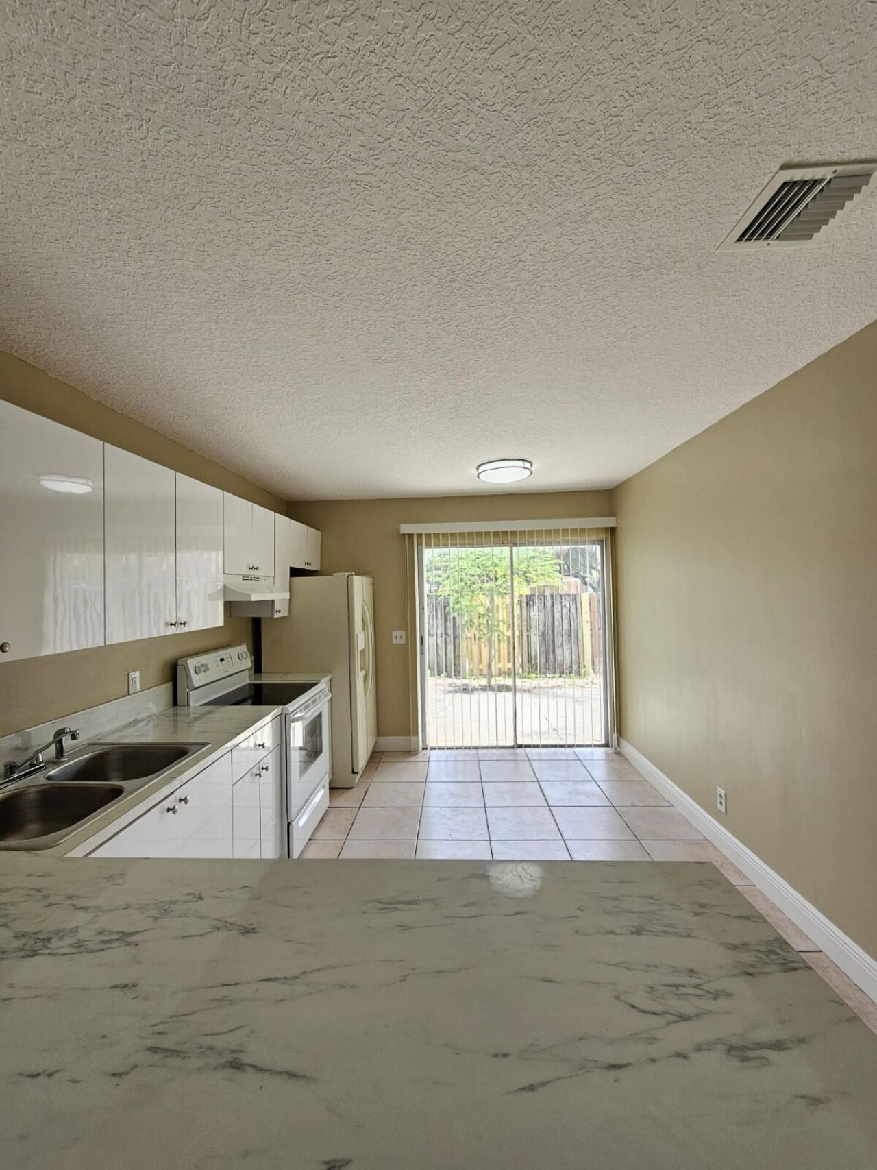 4795 Orleans Court, Unit B, West Palm Beach, FL 33415 Photo
