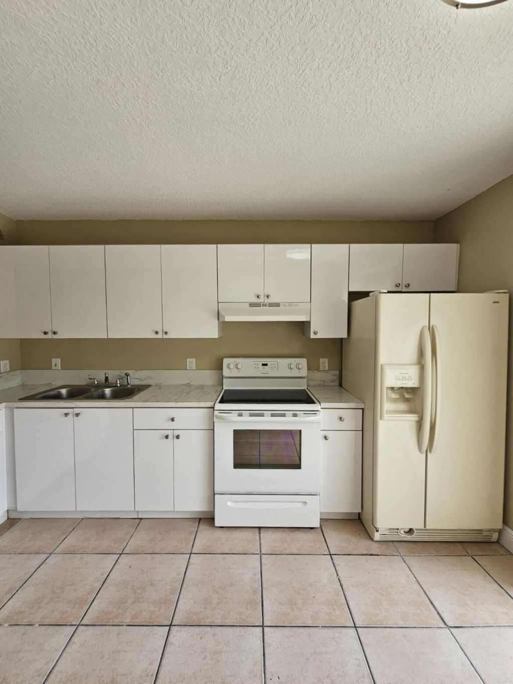 4795 Orleans Court, Unit B, West Palm Beach, FL 33415 Photo