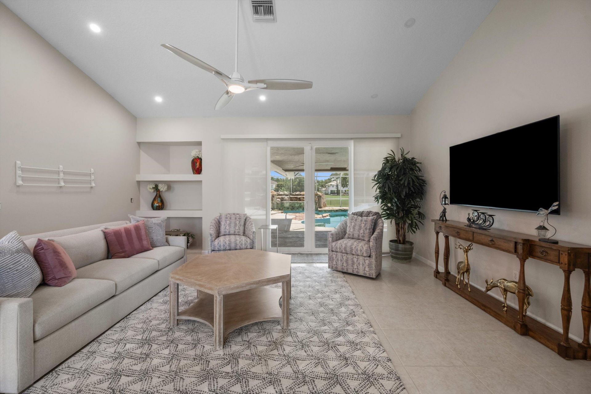 15880 Meadow Wood Drive, Wellington, FL 33414 Photo