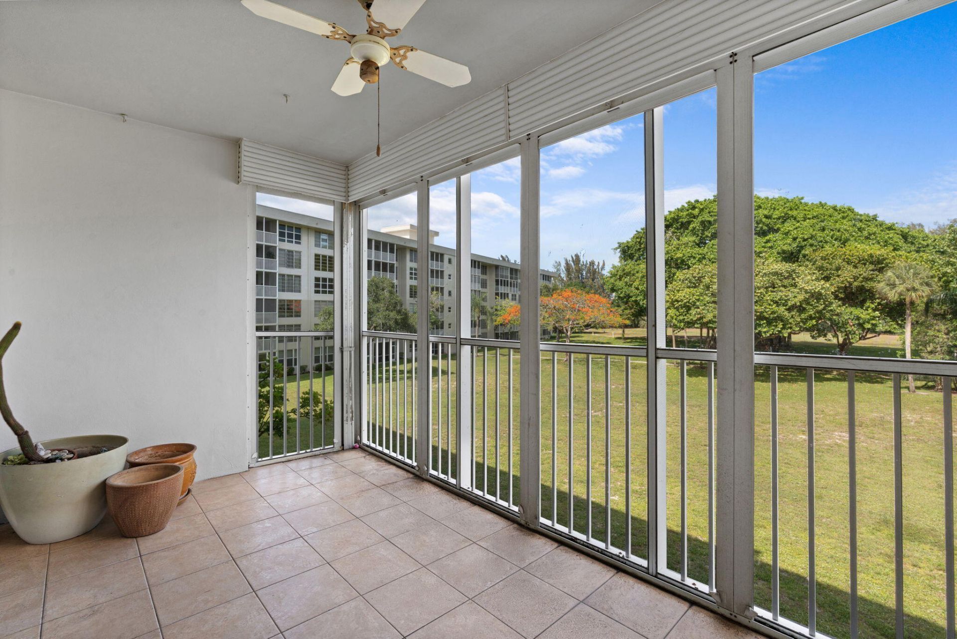 2650 S Course Drive, Unit 308, Pompano Beach, FL 33069 Photo