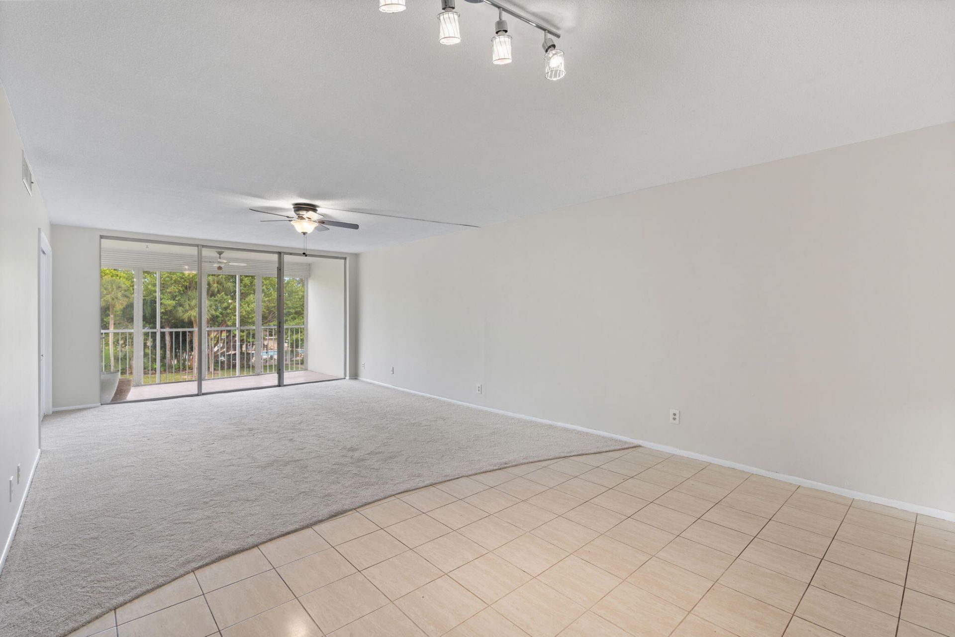 2650 S Course Drive, Unit 308, Pompano Beach, FL 33069 Photo