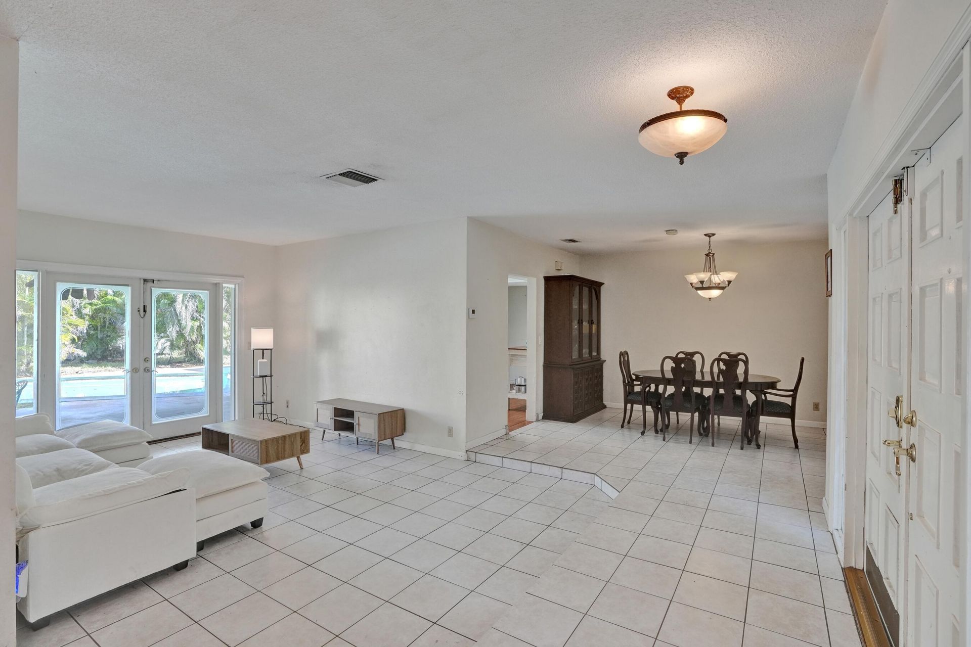 5200 SW 8th Street, Plantation, FL 33317 Photo
