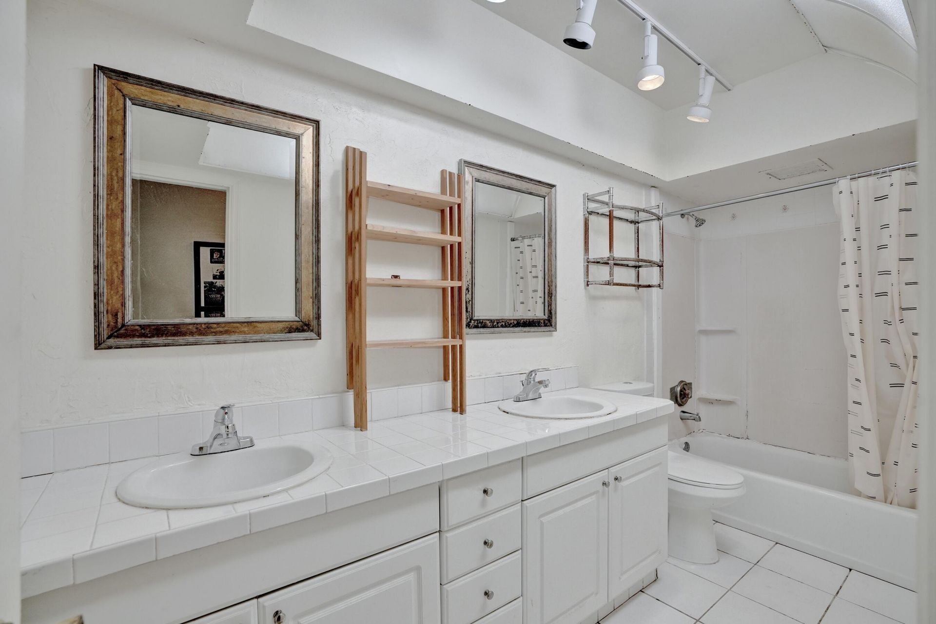 5200 SW 8th Street, Plantation, FL 33317 Photo