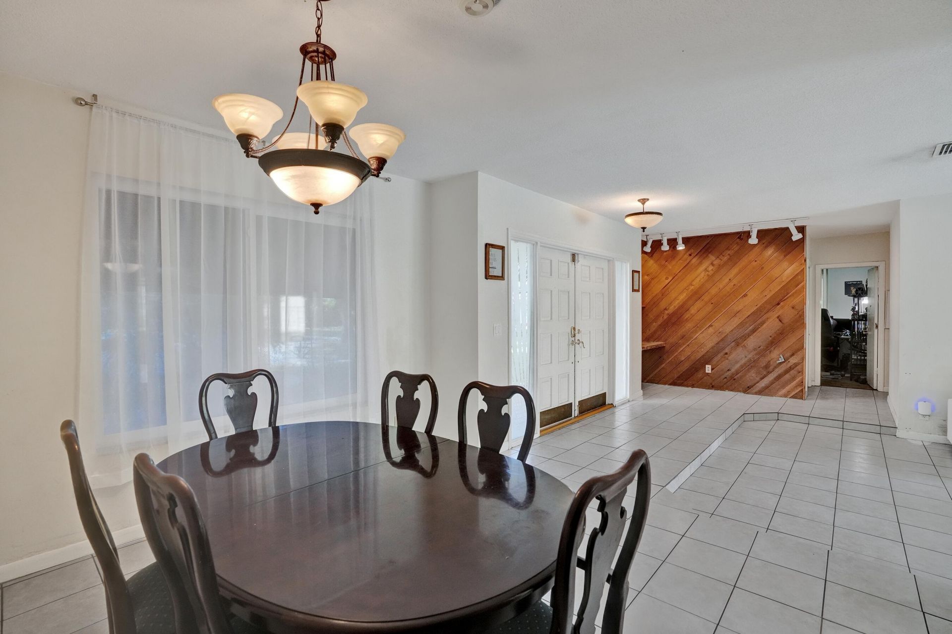 5200 SW 8th Street, Plantation, FL 33317 Photo