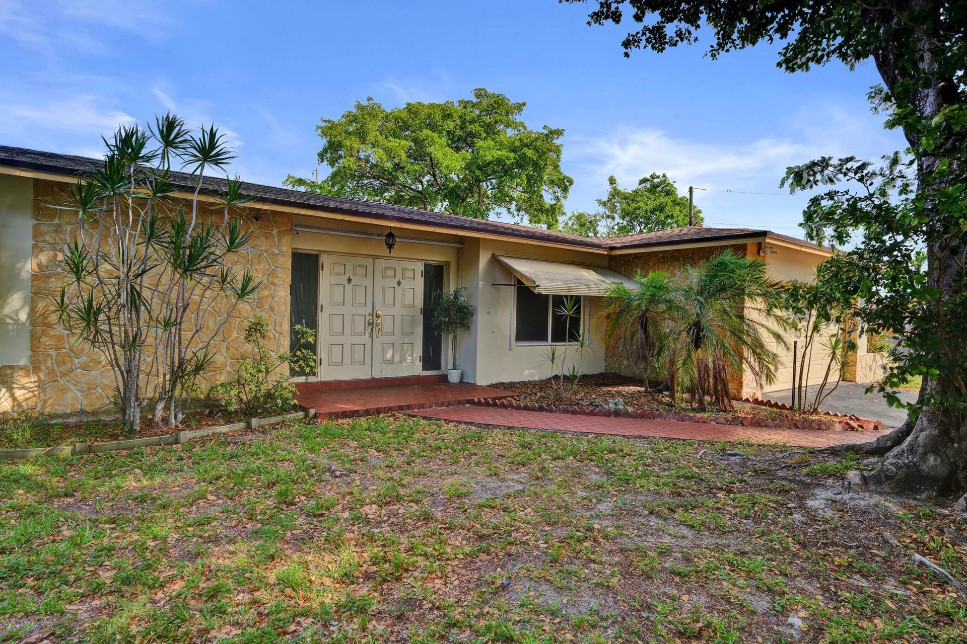 5200 SW 8th Street, Plantation, FL 33317 Photo