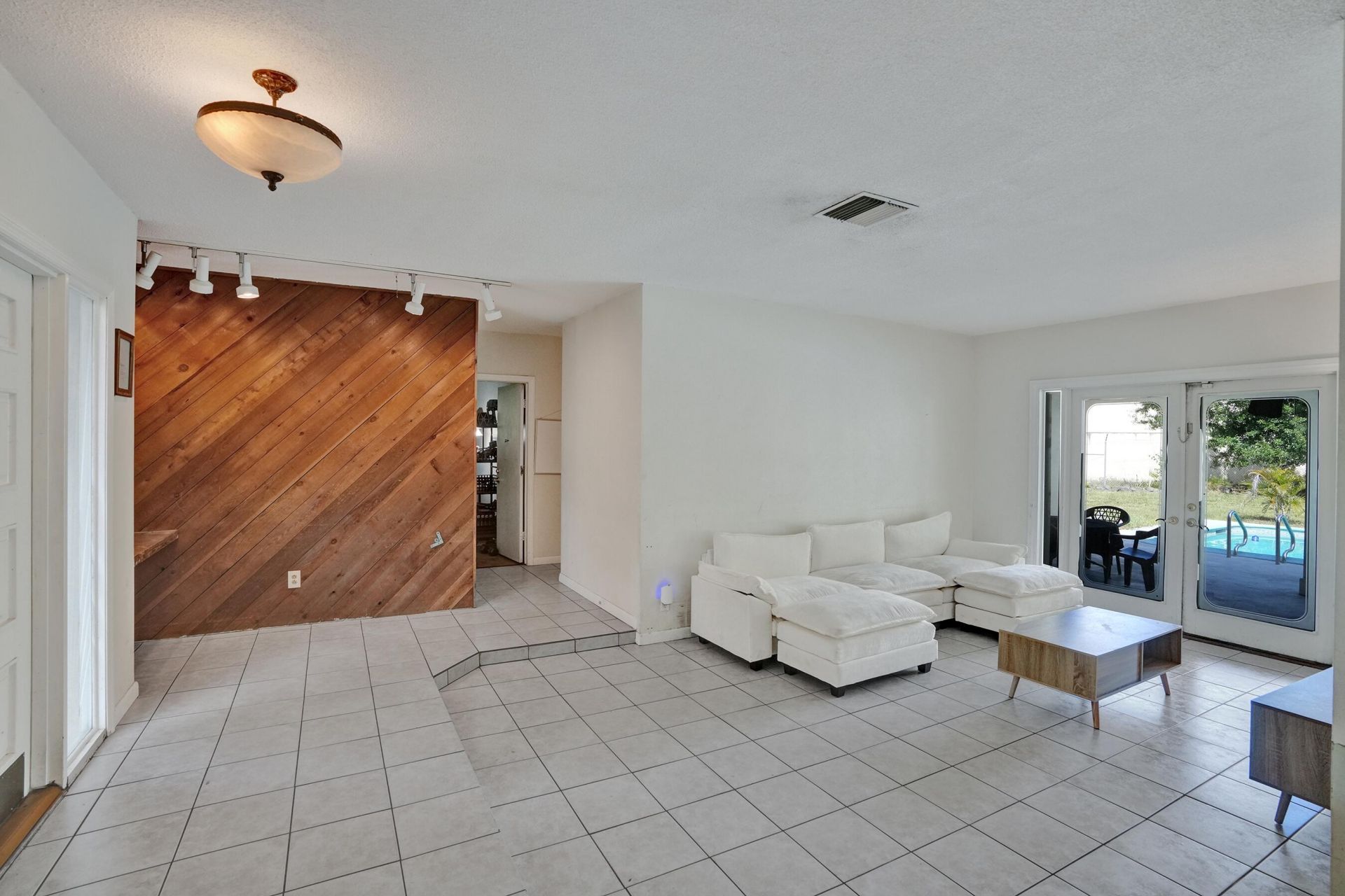 5200 SW 8th Street, Plantation, FL 33317 Photo