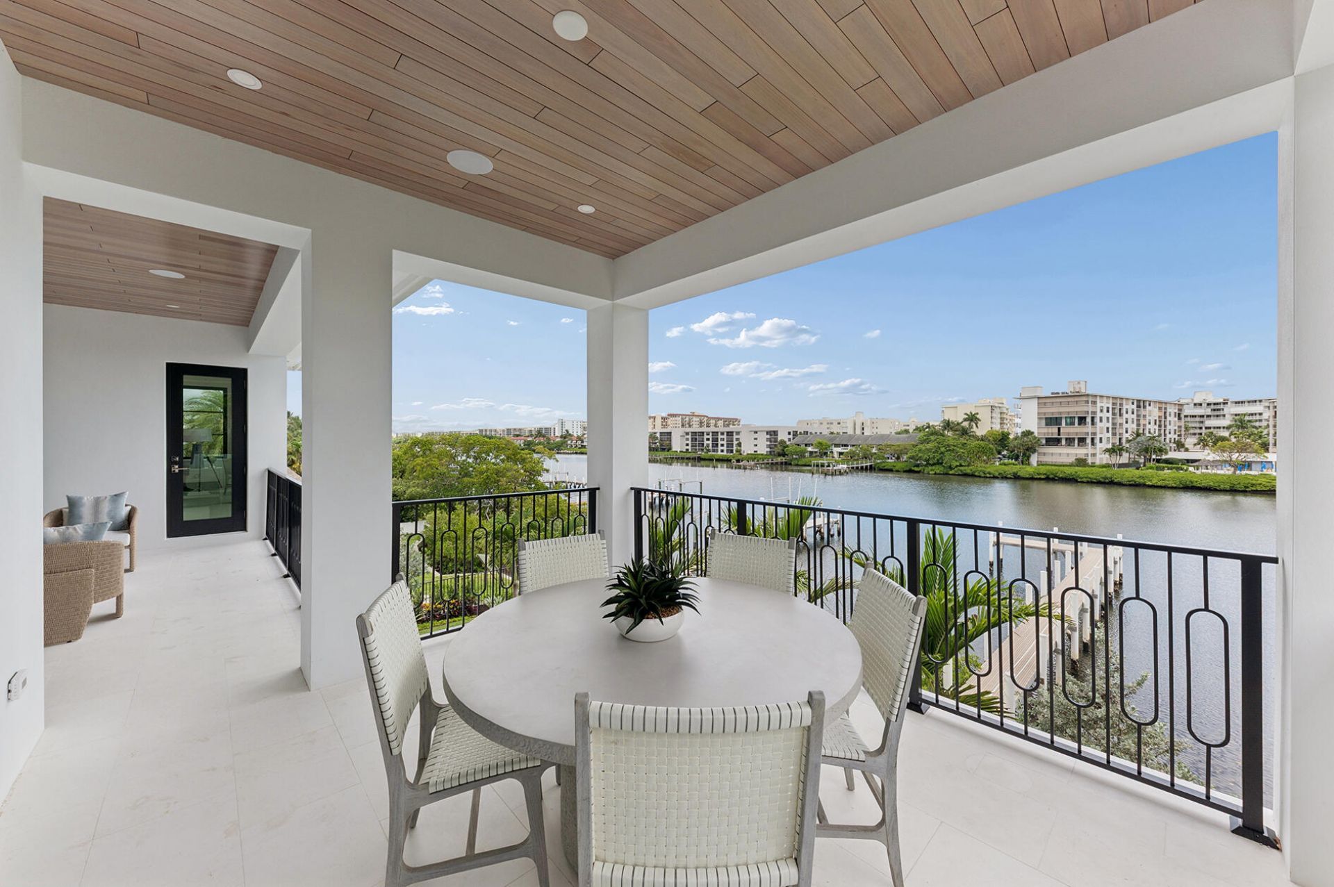 908 N Atlantic Drive, Lantana, FL 33462 Photo