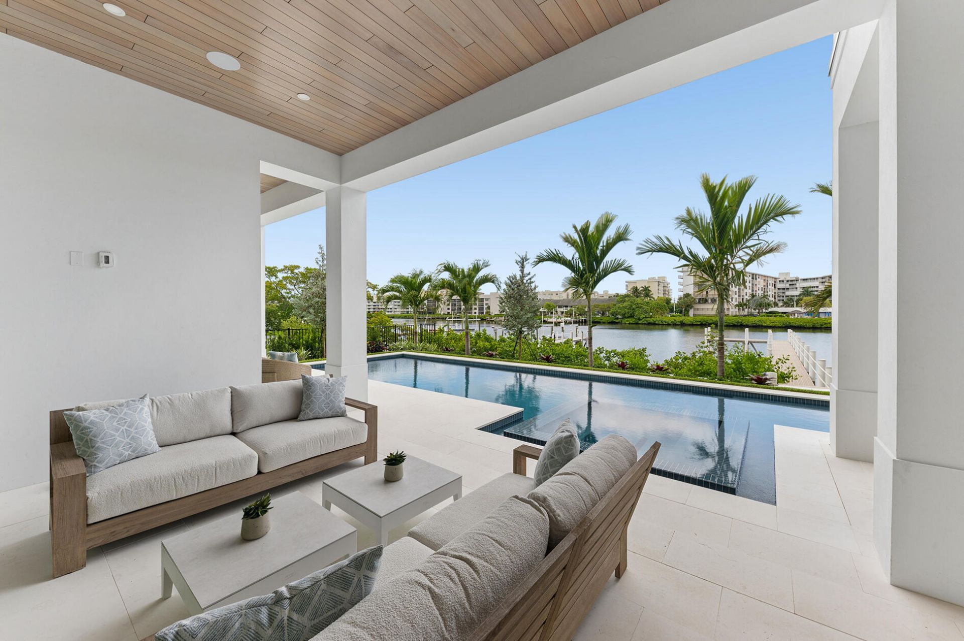 908 N Atlantic Drive, Lantana, FL 33462 Photo