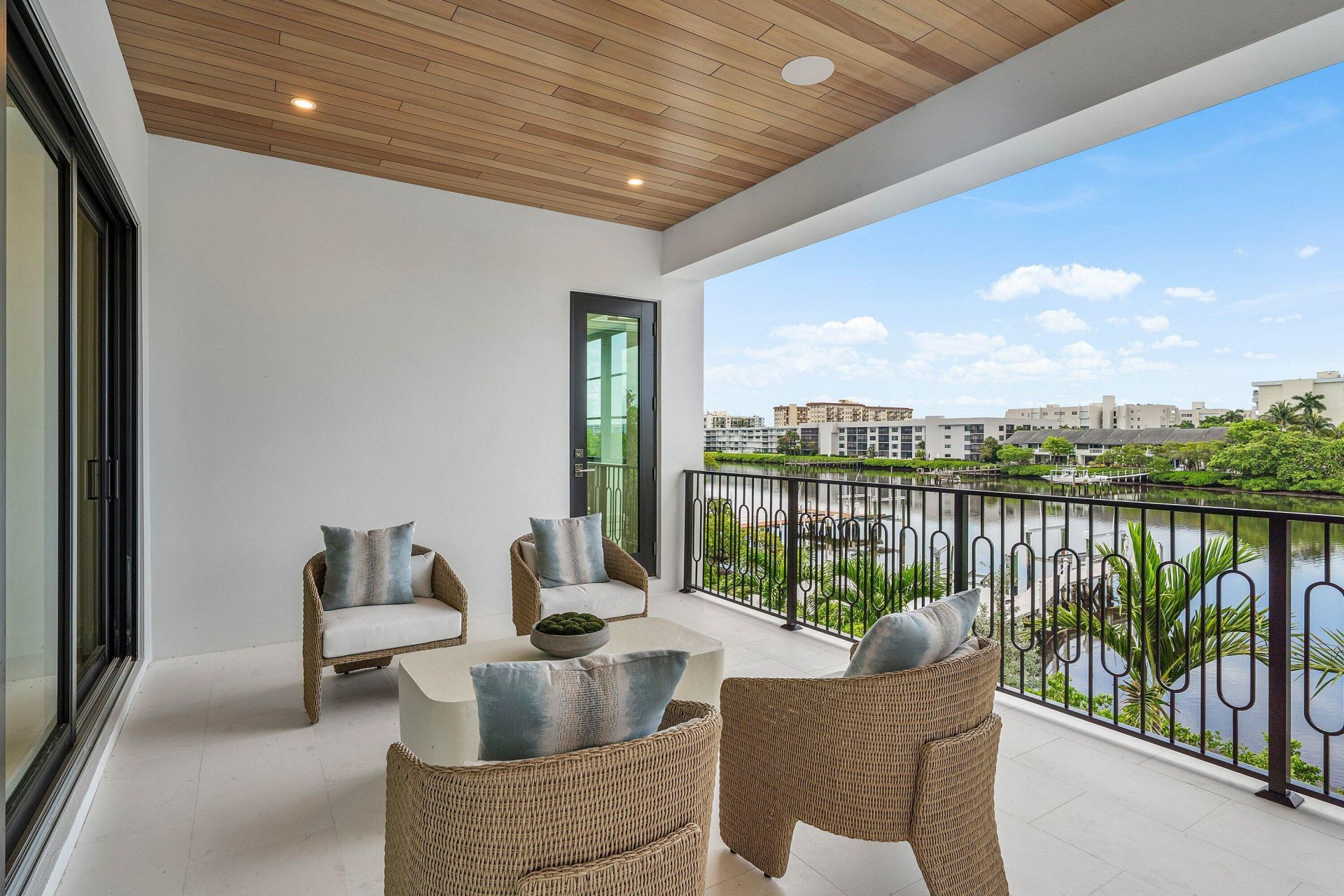 908 N Atlantic Drive, Lantana, FL 33462 Photo