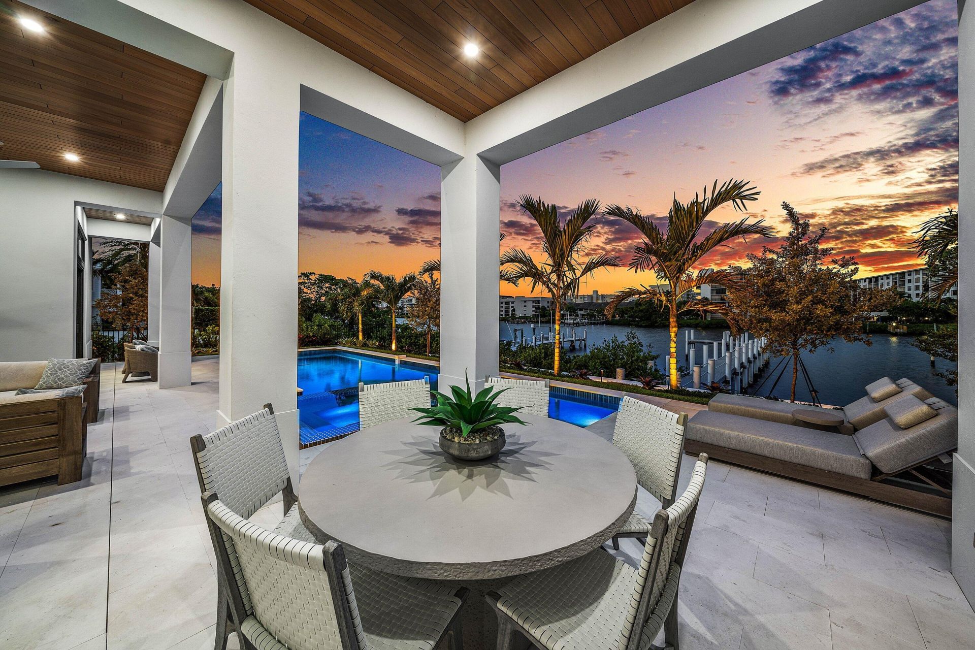 908 N Atlantic Drive, Lantana, FL 33462 Photo