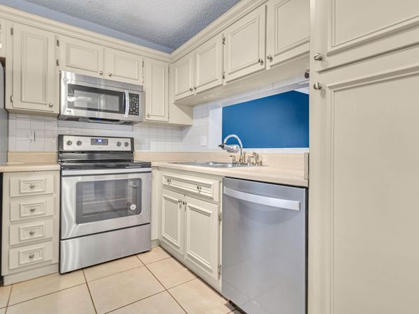 5510 Lakeside Drive, Unit 202, Margate, FL 33063