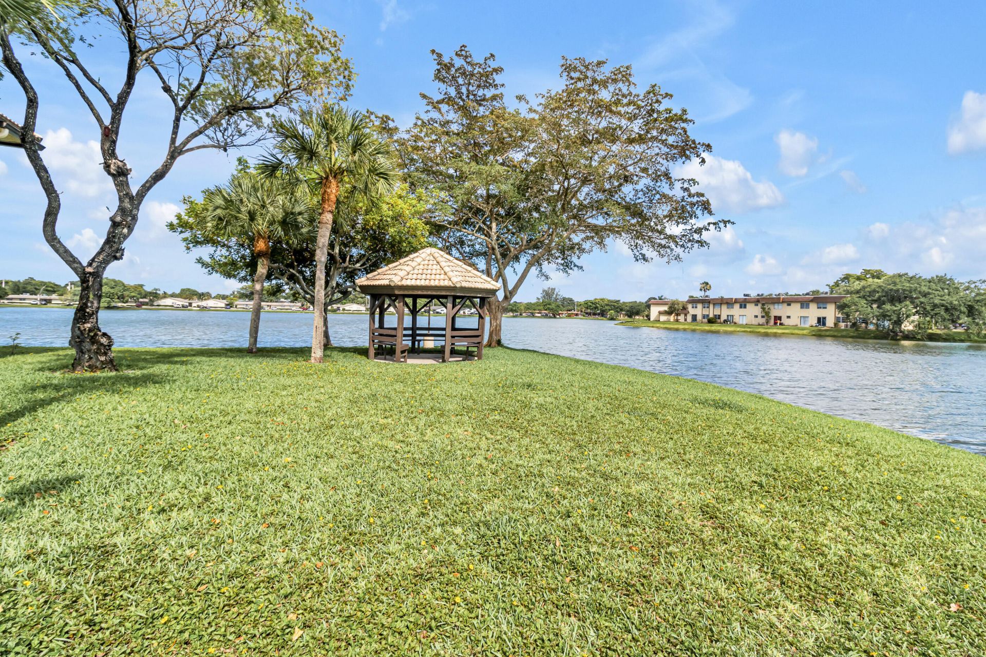 5510 Lakeside Drive, Unit 202, Margate, FL 33063 Photo
